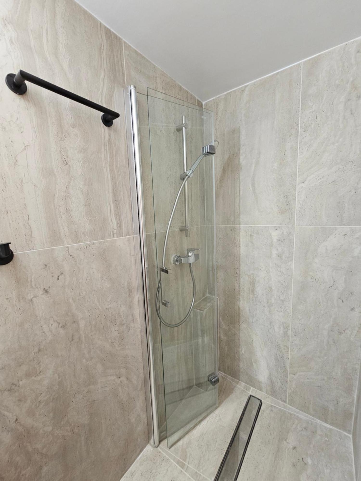 Beachfront Villa Carpe Diem Кити Экстерьер фото