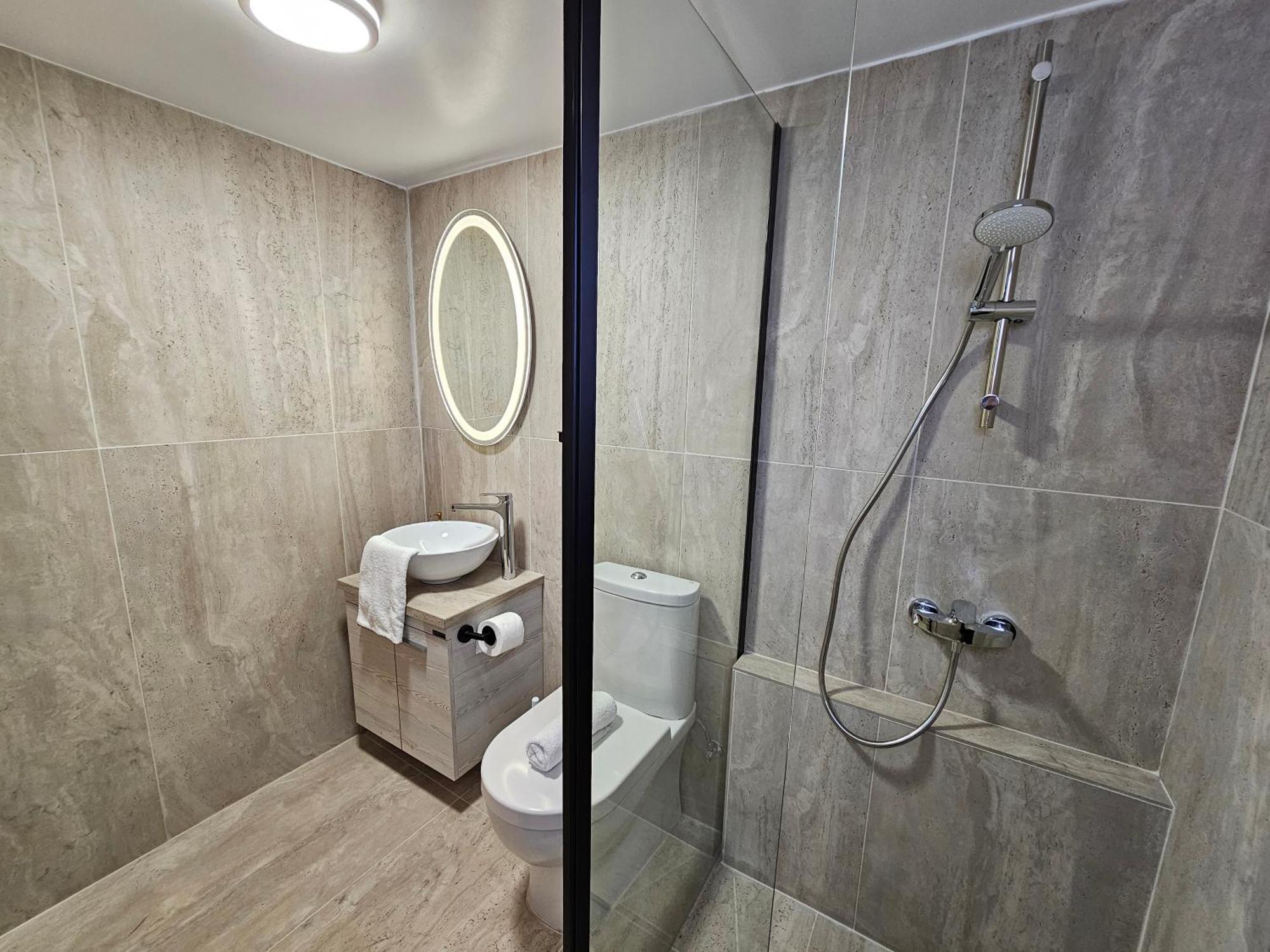 Beachfront Villa Carpe Diem Кити Экстерьер фото